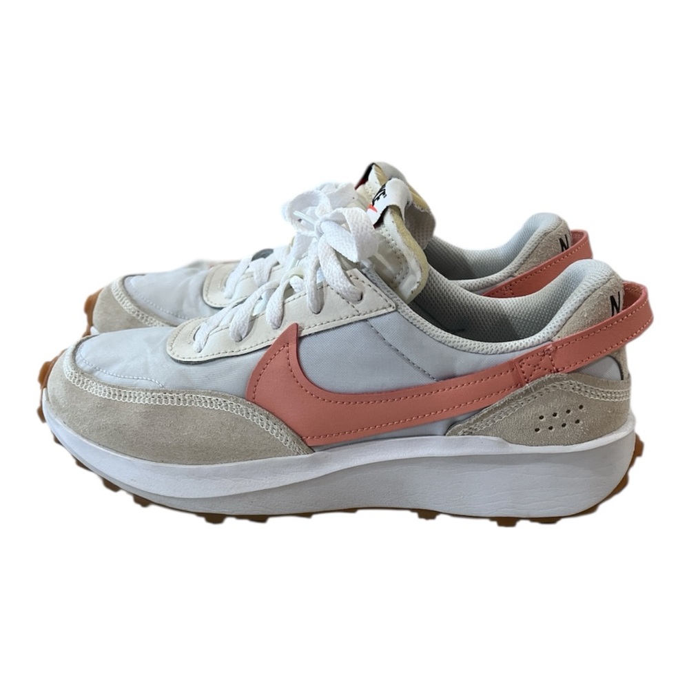 Women's Nike Waffle Debut - size 8